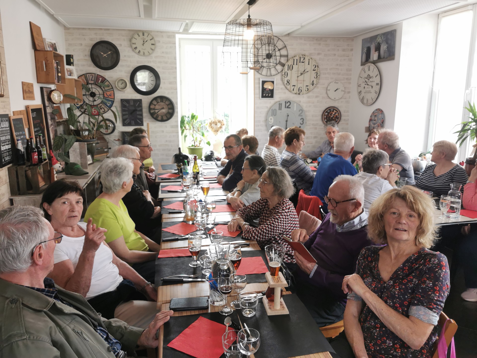 Belle tablée chez la Moon