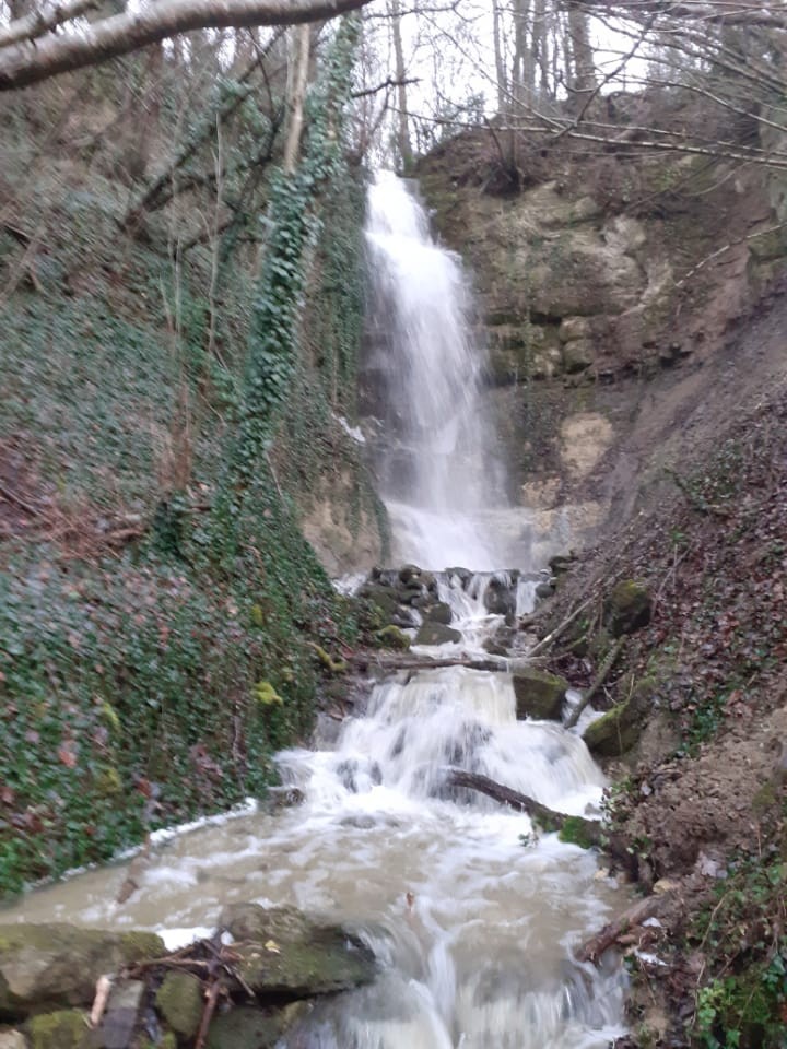 Cascade  d' Etreval